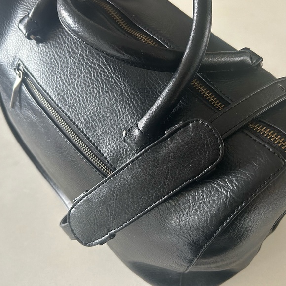 Matt & Nat 'Hapak' Small Weekender Bag - Picture 3 of 16